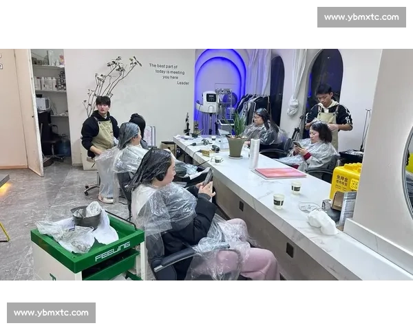 剪发技艺大比拼发型创意与技巧的较量展现风采与创新的全新赛场